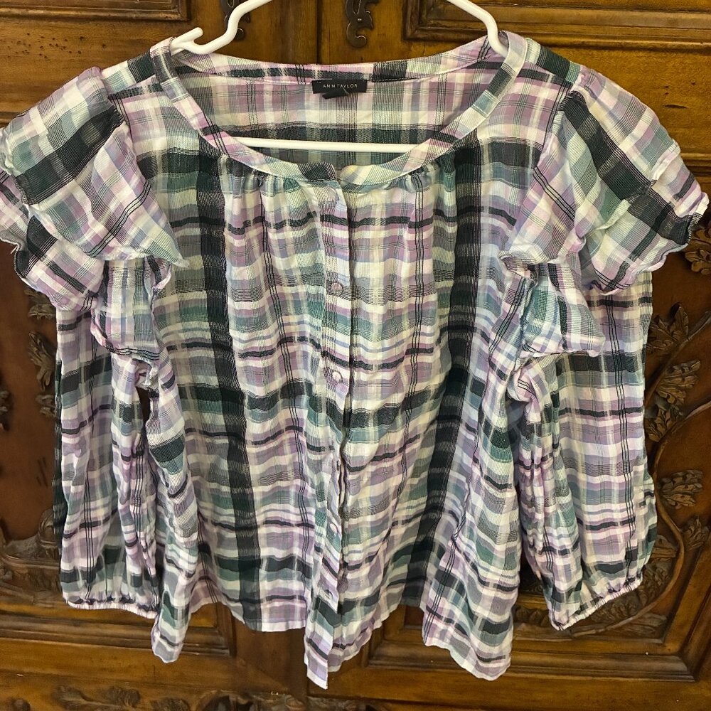 Ann Taylor Large Blouse Top Cottage Core Plaid Ruffle Puff Shoulder Button Down.